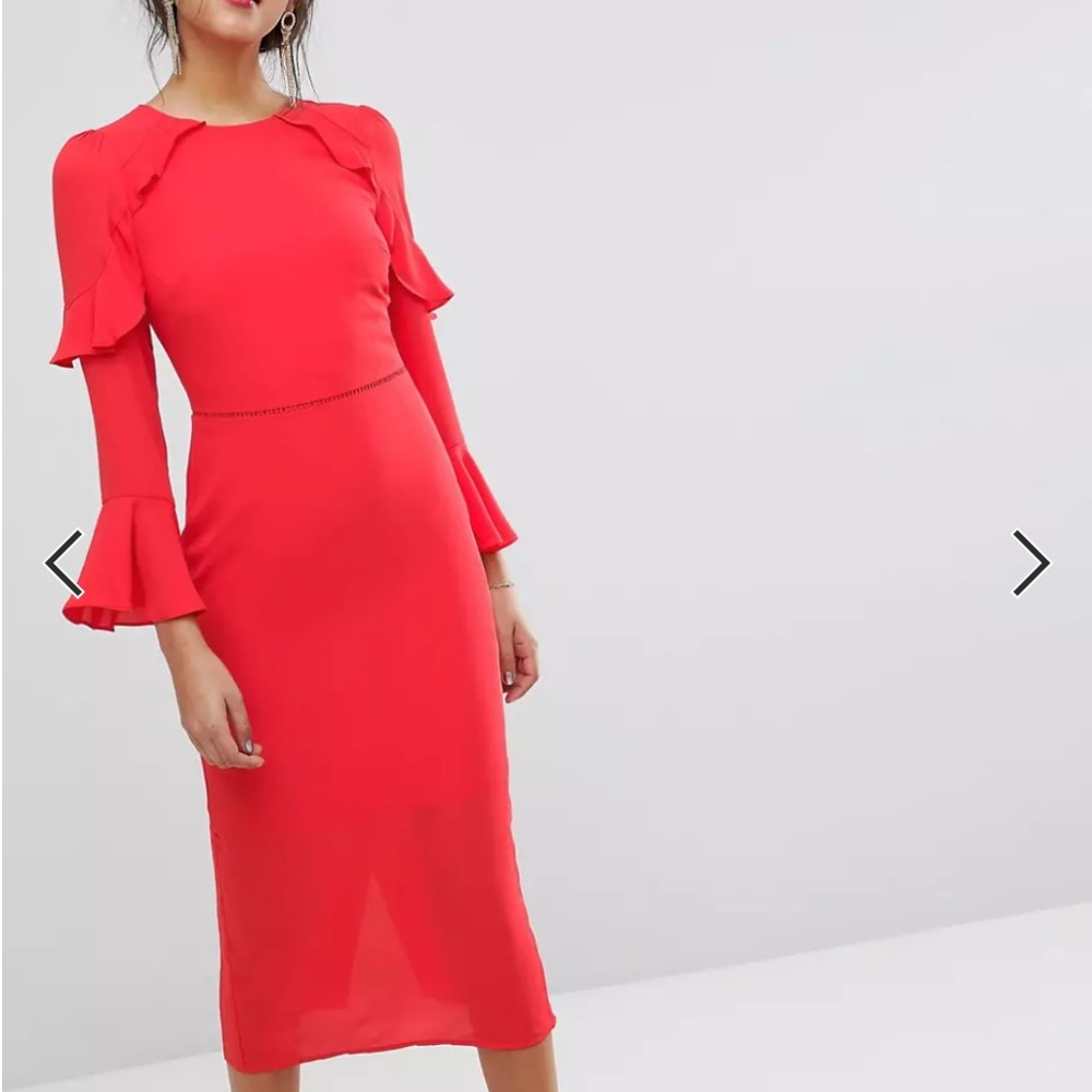 Fluted Sleeve Shift Dress